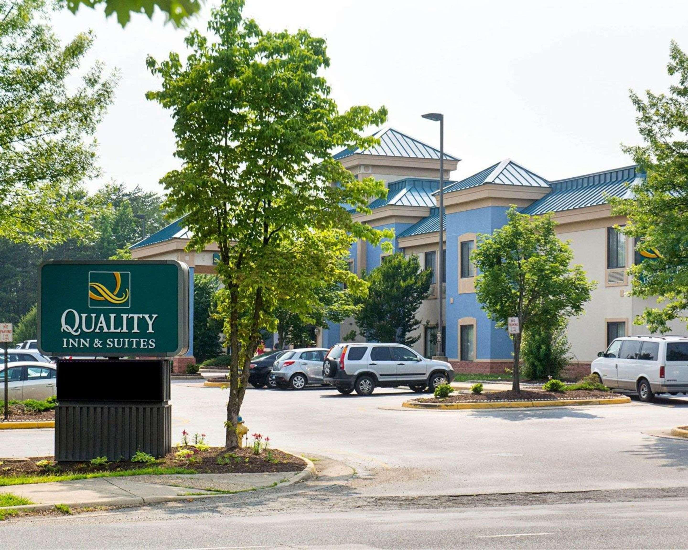 Quality Inn & Suites Quantico Stafford Exterior foto